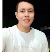 El profesor de matematicas imparte todo tipo de conocimiento a sus alumnos